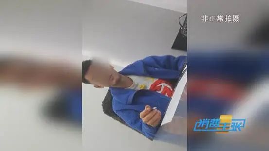 DƬ